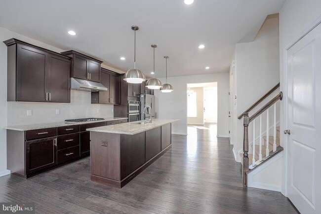 Photo - 16 Clover Ln