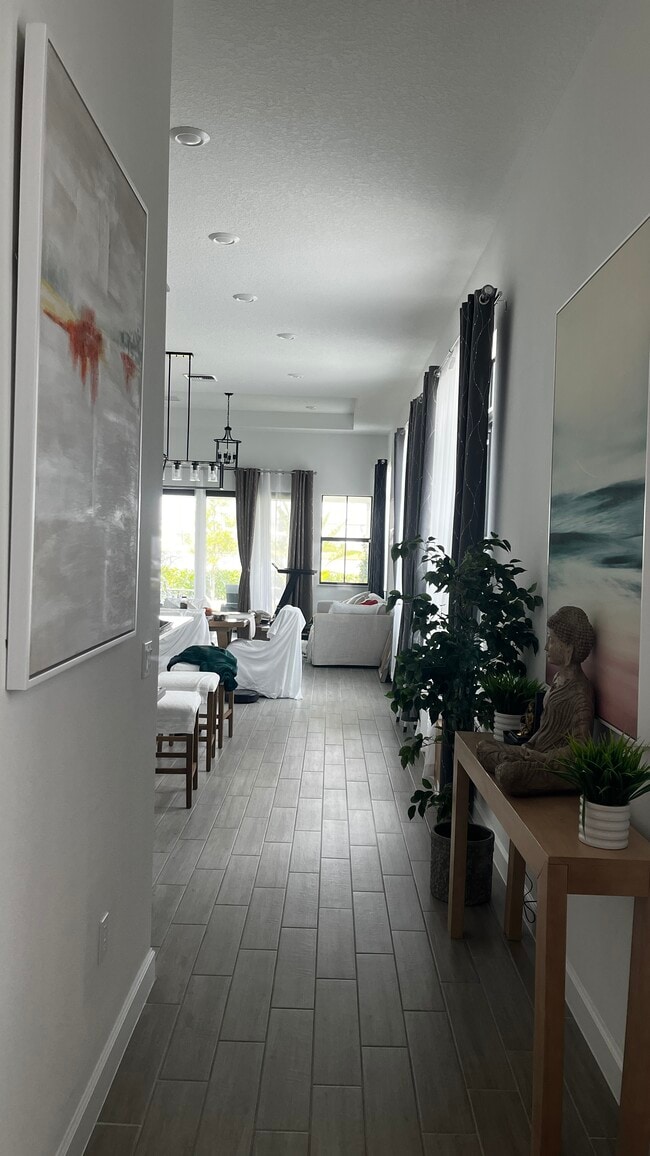577 SE Fascino Cir
