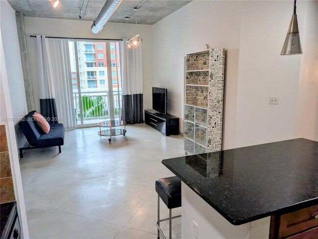 Building Photo - 2001 S Biscayne Blvd Unit 2521