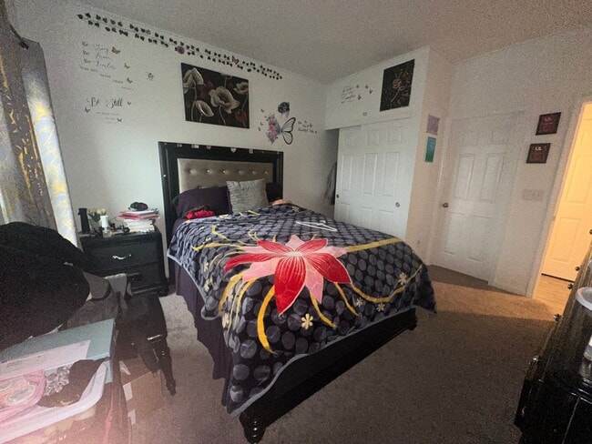 Photo - Available NOW - 5 bedroom, 3 full bathroom house - $3,300/month