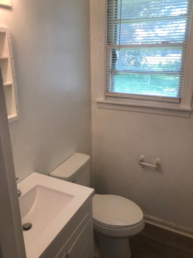 Photo - 1221 Ferndale Ln