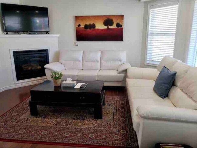 Photo - 430 Songhurst Pl Unit SI FL2-ID1564649P