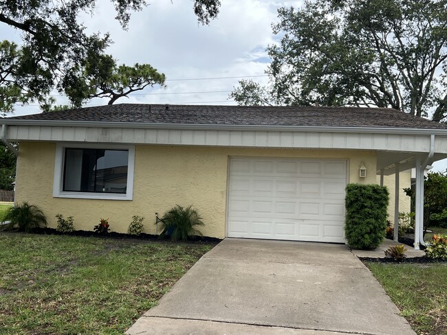 Building Photo - 442 Myrtlewood Rd Rental