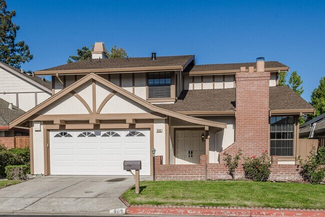 Photo - Large 4 Bedroom / 2.5 Bath House in Foster...