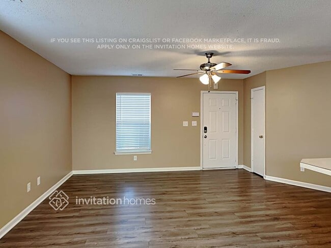 Photo - 3049 Parade Ln SW