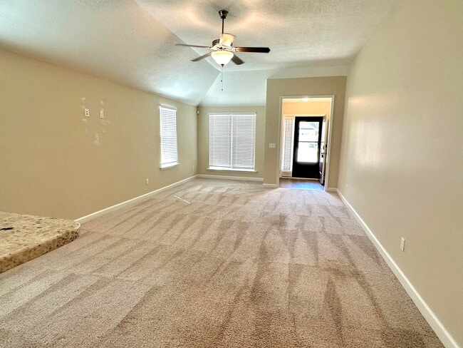 Photo - 822 Goodale Dr