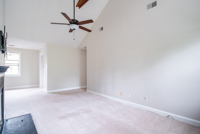 Photo - 2405 Arlington Blvd Unit #202