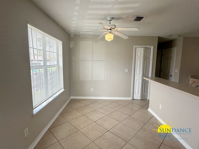 Photo - Nice 2 Bedroom Unit in Navarre
