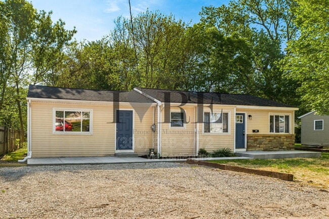 Building Photo - 3204 T Ave