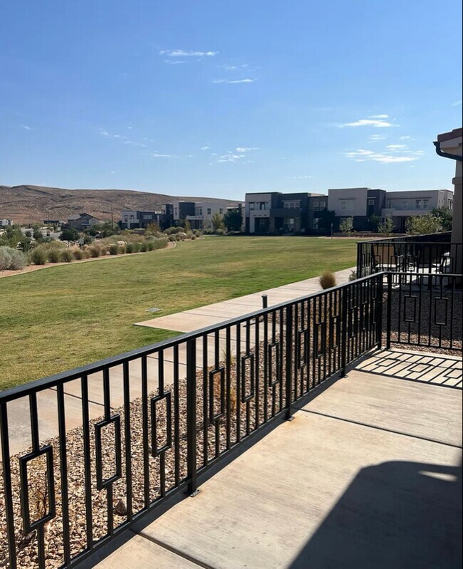 Photo - 756 W Sunfire Ln