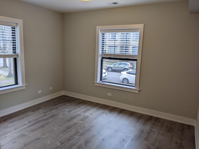 Photo - 916 Crain St