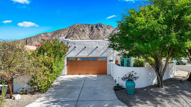 Photo - 53980 Avenida Mendoza