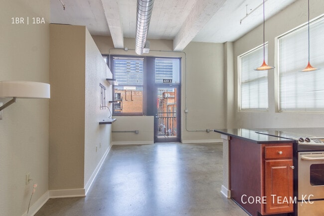 Photo - 1537 Walnut St Unit 401