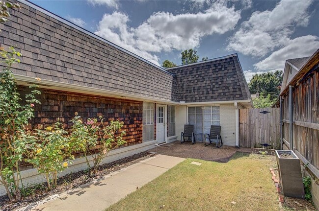 Photo - 2518 NW 62nd St