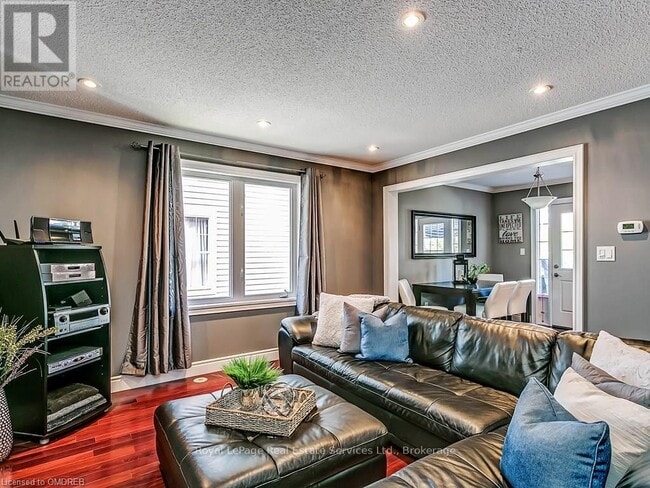 Photo - 3052 Drumloch Ave