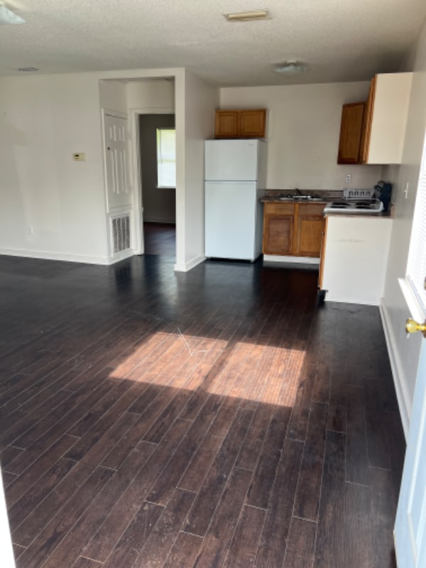 Photo - 19490 Magnolia St