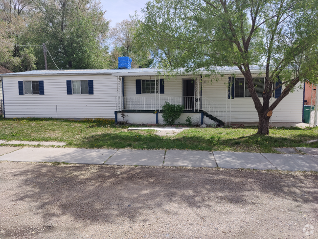 Building Photo - 325 9th St Rental