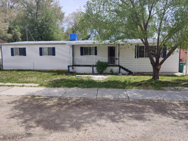 Photo - 325 9th St House