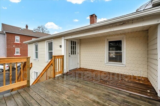 Photo - 226 Farmington Ave