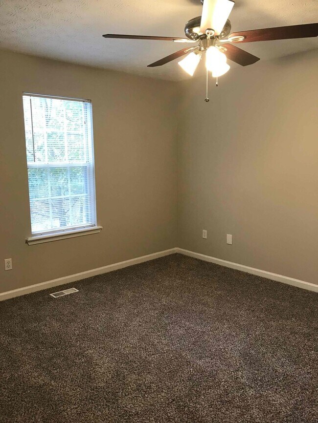 Photo - 147 Shadow Wood Dr