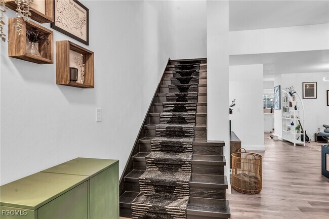 Photo - 3825 Schoolhouse Rd E Unidad 5