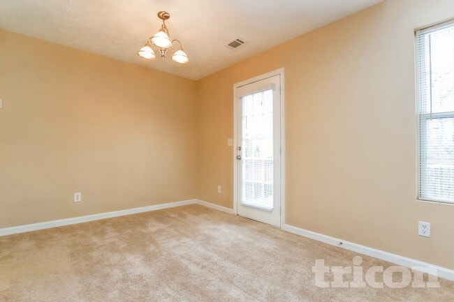 Photo - 520 Gatewood Dr