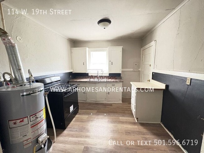 Photo - 114 W 19th St