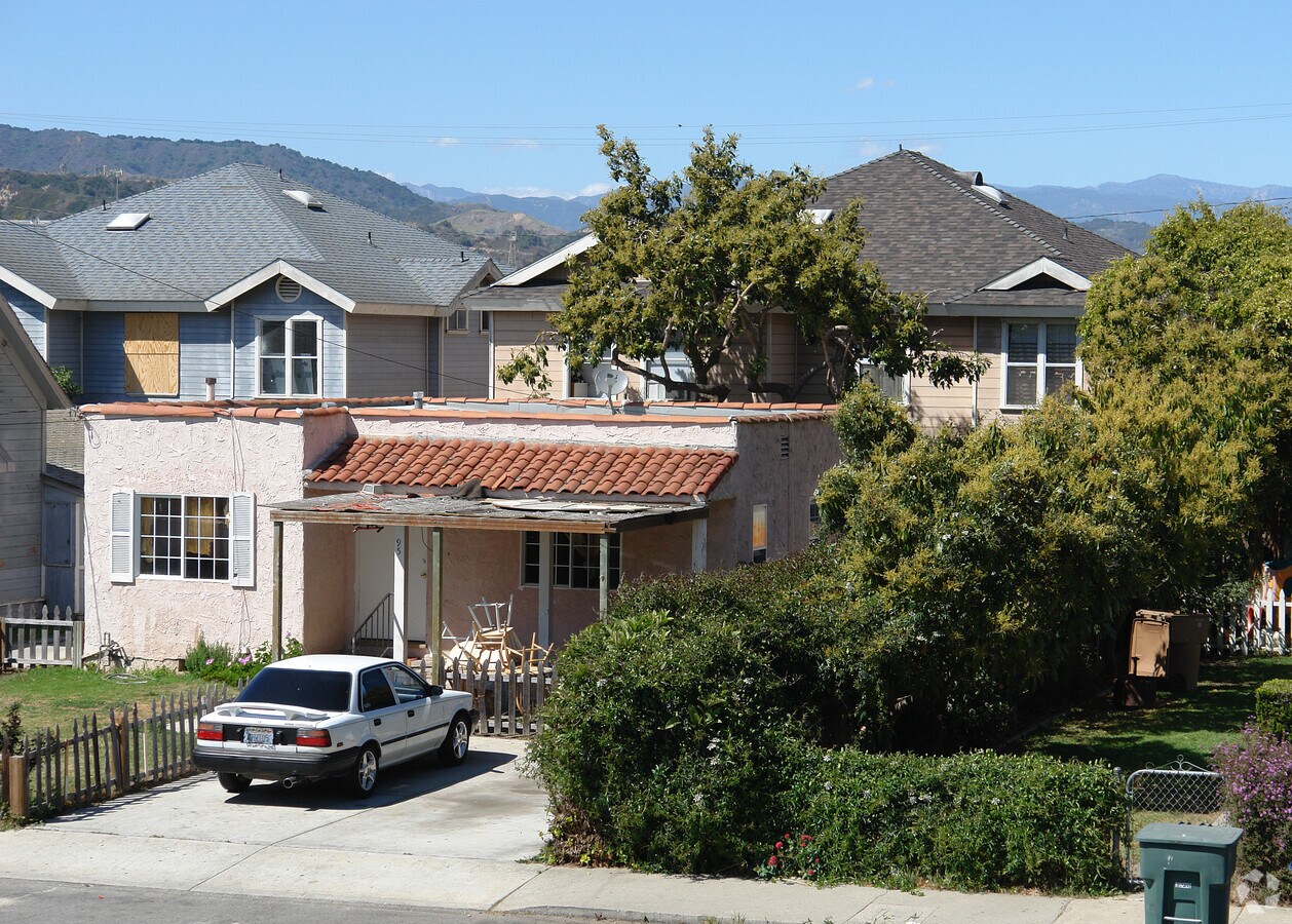 Photo - 95-99 E Center St