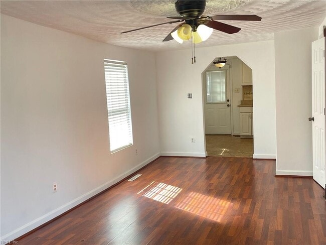 Photo - 1113 Covel St