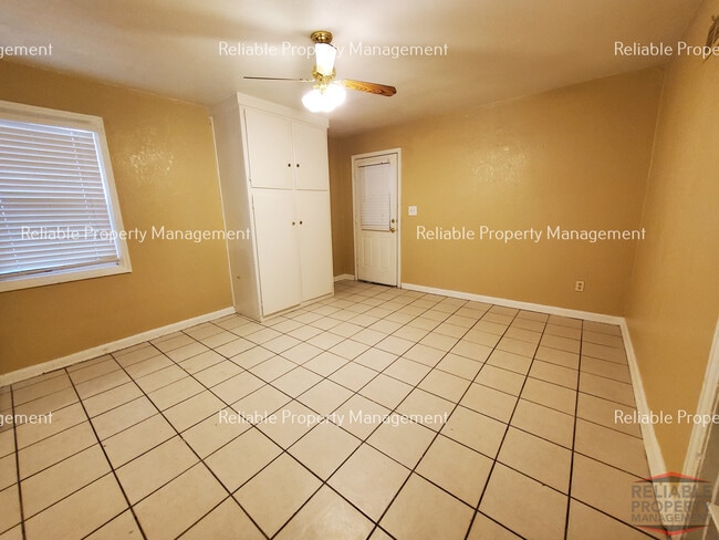 Photo - 310 7th St Unit #6
