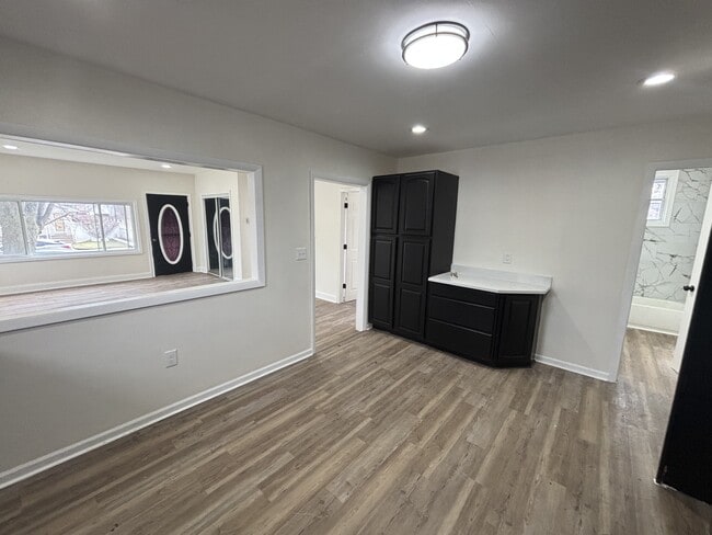 Photo - 1368 Waite St