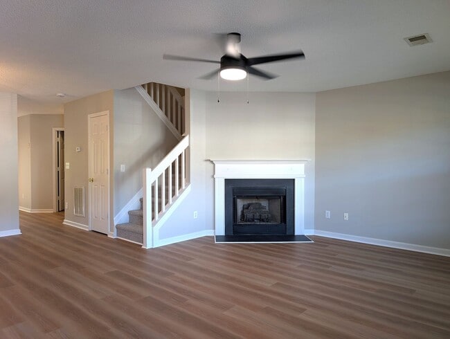 Photo - Pristine, 2 bed, 2.5 bath Townhome Located...