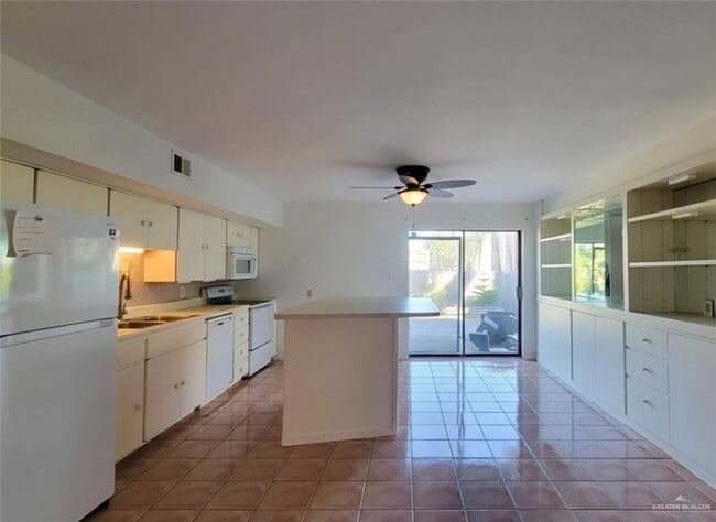 Photo - 11 E Cora Lee Dr