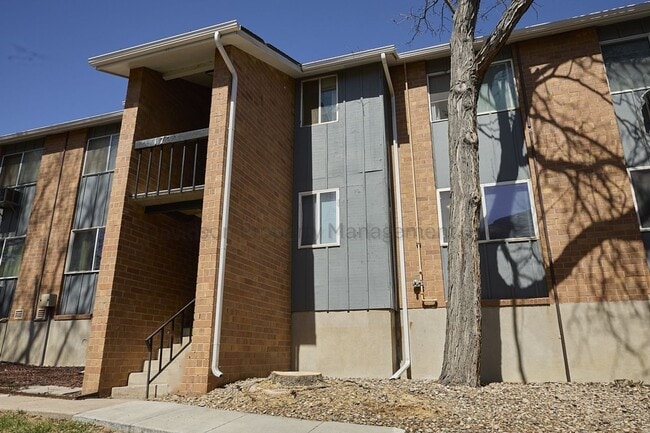 Building Photo - Cozy 3 Bedroom Condo in Eastern Colorado Springs