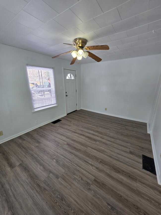 Photo - 825 Garfield Ave