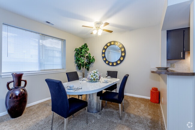 2HAB, 1.5BA - 825 ft²