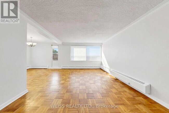 Photo - 17 Fraserwood Ave Unit 4