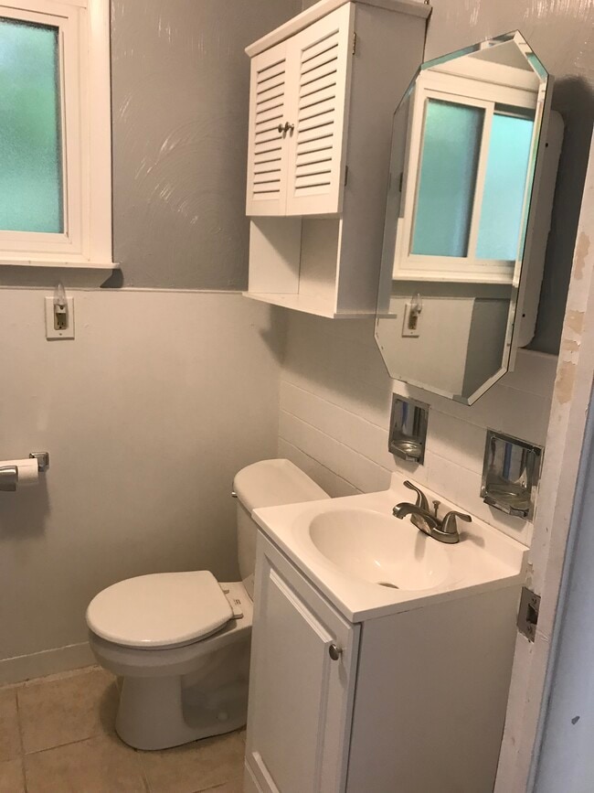 Photo - 3915 McWhinney St