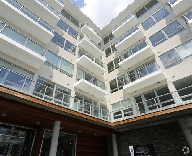 Building Photo - The Oyster Rental