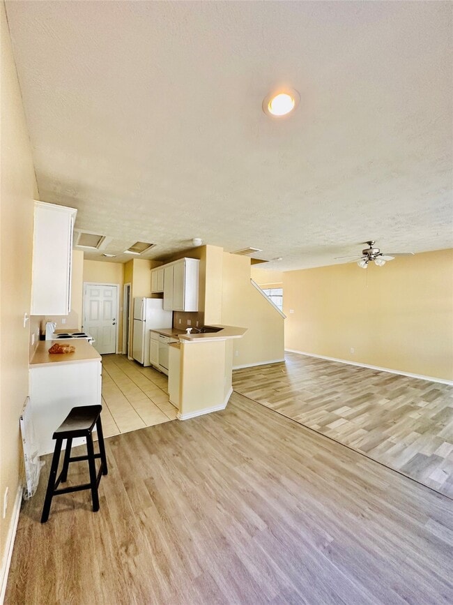 Photo - 16011 Sandy Path Ln