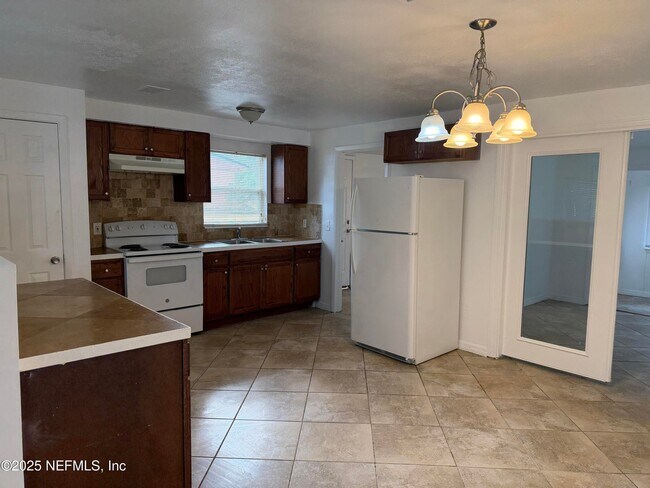 Photo - 2490 Woolery Dr