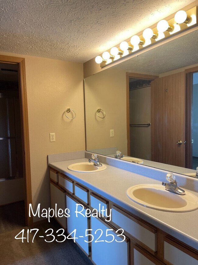 2 Bed/2 Bath Unfurnished Penthouse Loft at... Unit 12 Condo for Rent