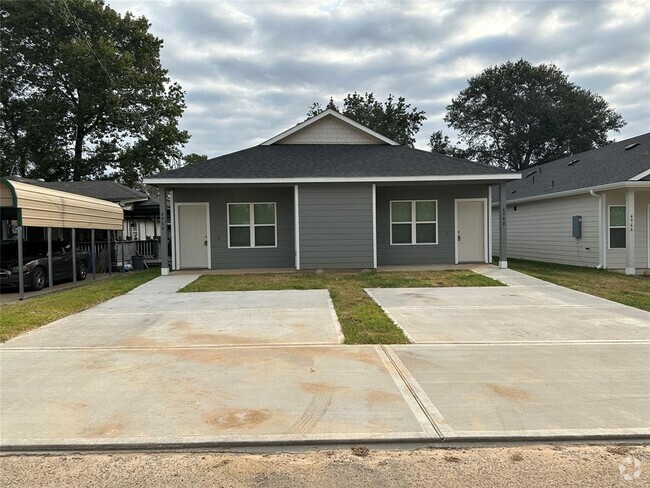 Building Photo - 498 Golden St Rental