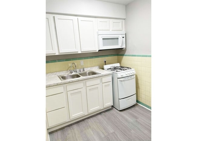 Photo - 3025 Clifton Ave Unidad 3025-07