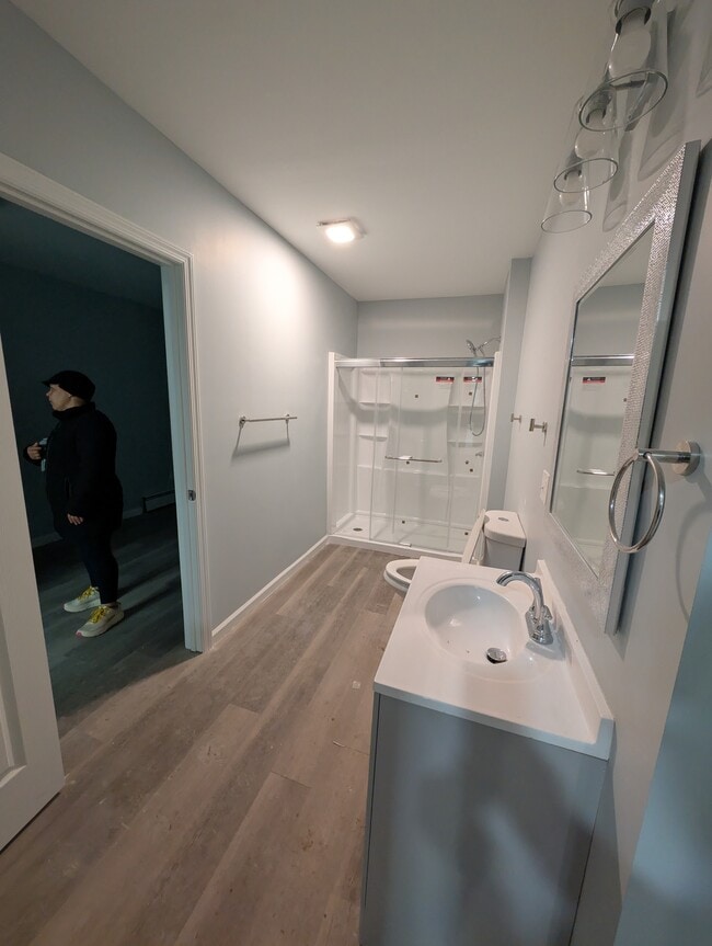 Building Photo - 27 W Notre Dame St Unit 1st Floor Front Apt