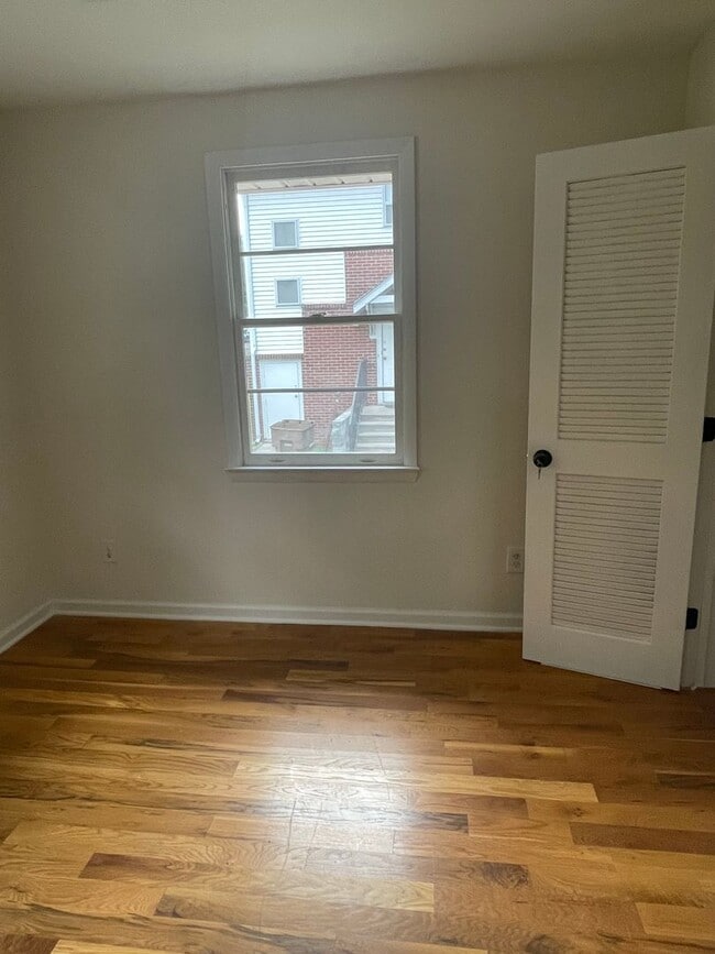 Photo - 1036 Seymour Ave