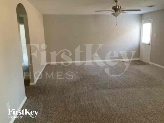Photo - 179 Aster Dr