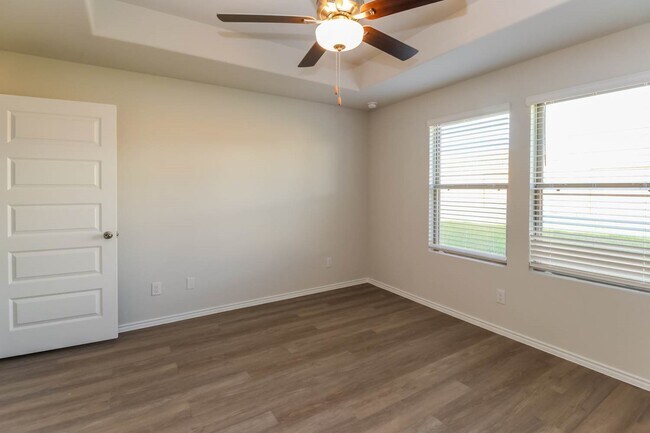 Photo - 10707 Sunlit St