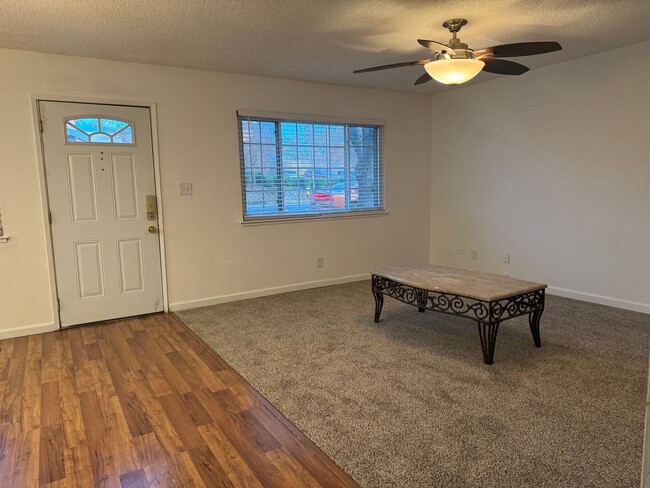 Photo - Nicely updated Mequon Condo