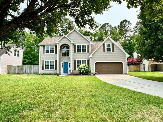 Building Photo - First-Time Rental! Available 08-07-26 - Fenced Yard, Pet Friendly, Attached 2-Car Garage!